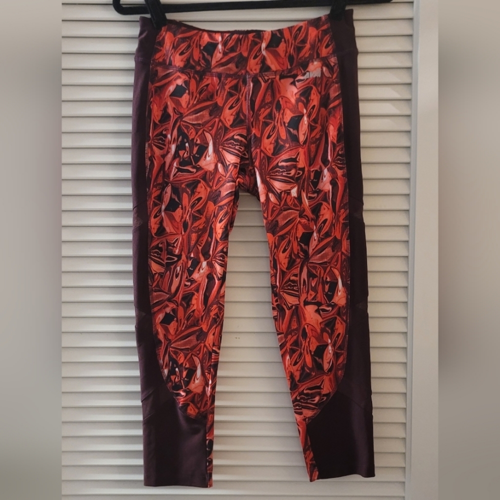 Avia - Marble Swirl Pattern Activewear Workout Crop Leggings